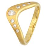 18K Yellow gold matted V-ring with pear-shaped diamond.