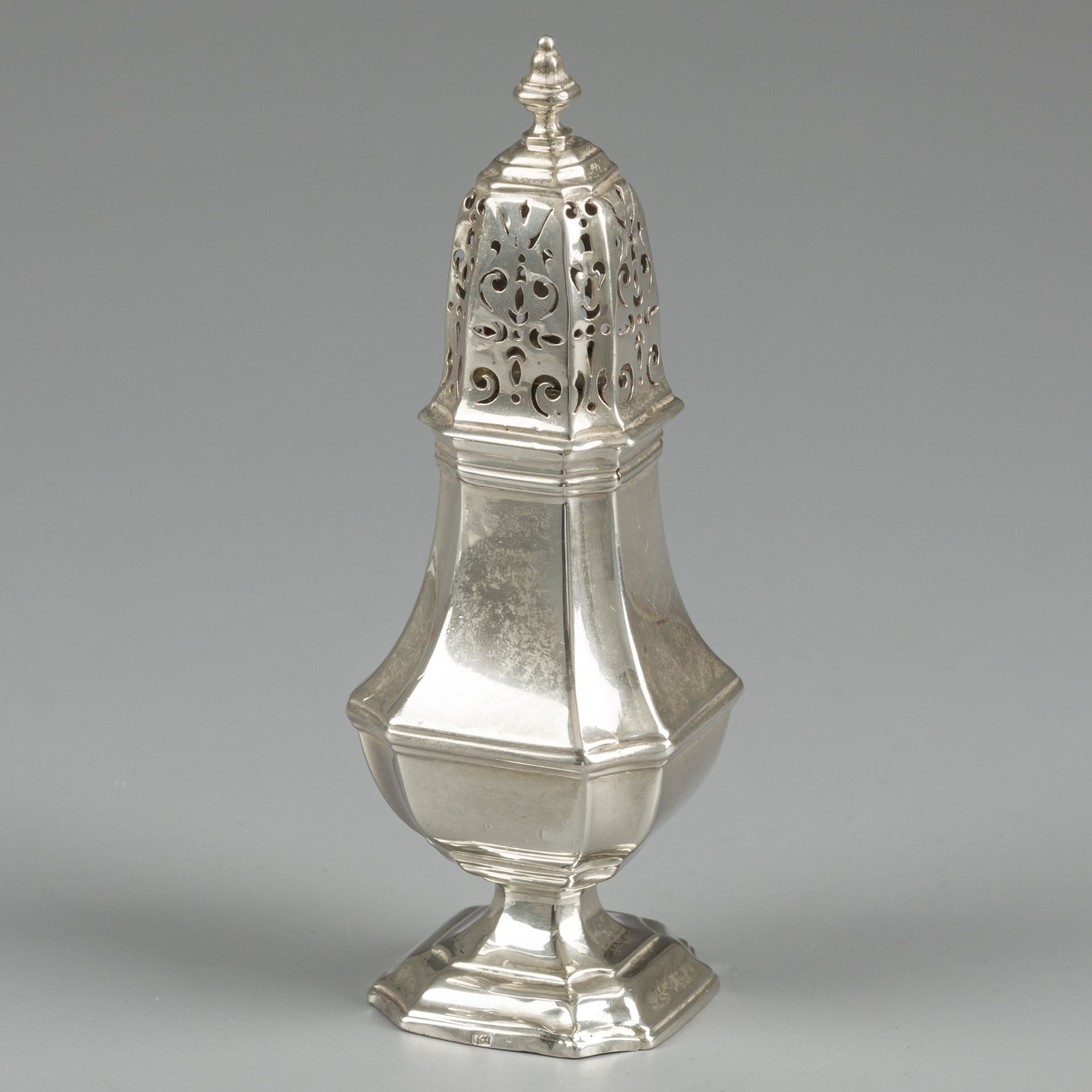 Silver Louis XIV style cinnamon caster, Jacob van der Hoop, Amsterdam 1749.