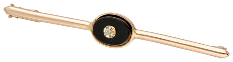 No reserve - 18K Yellow gold French bar brooch with diamond on onyx plaque.