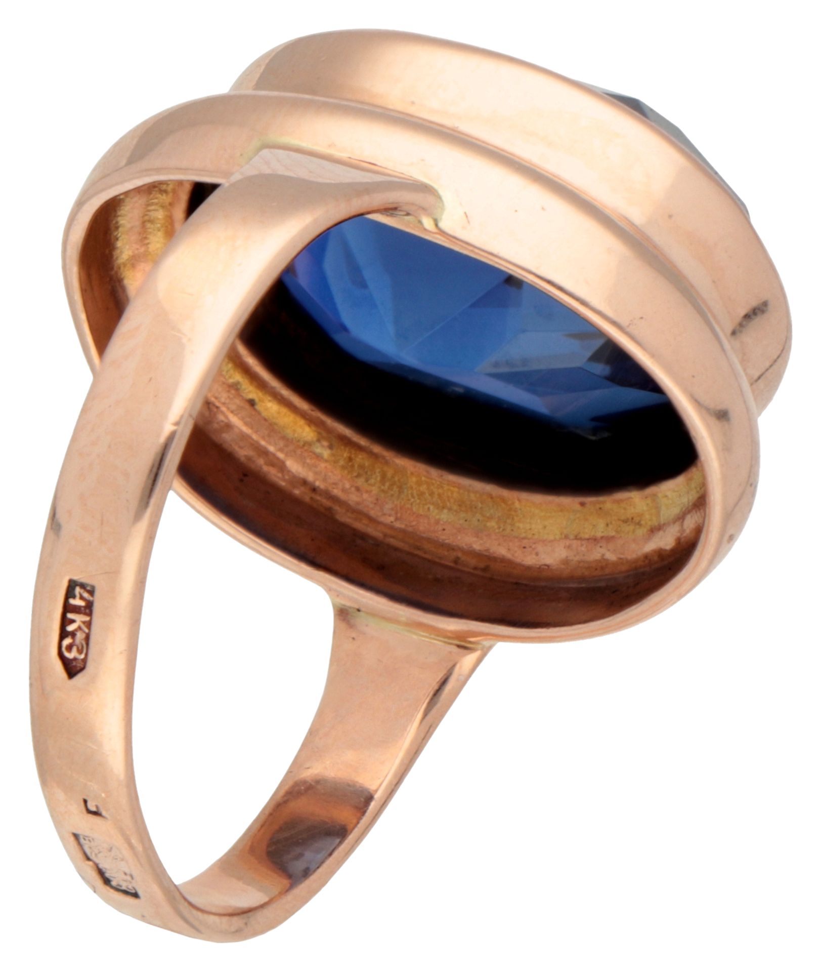 No reserve - 14K Rose gold vintage ring set with synthetic sapphire. - Image 2 of 3