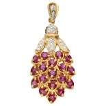 No reserve - 14K Yellow gold pendant bunch of grapes with ruby ​​and diamond.