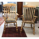 A pair of ash wood Windsor arm chairs, England 19th century, tot. 2x (glue joints loose).