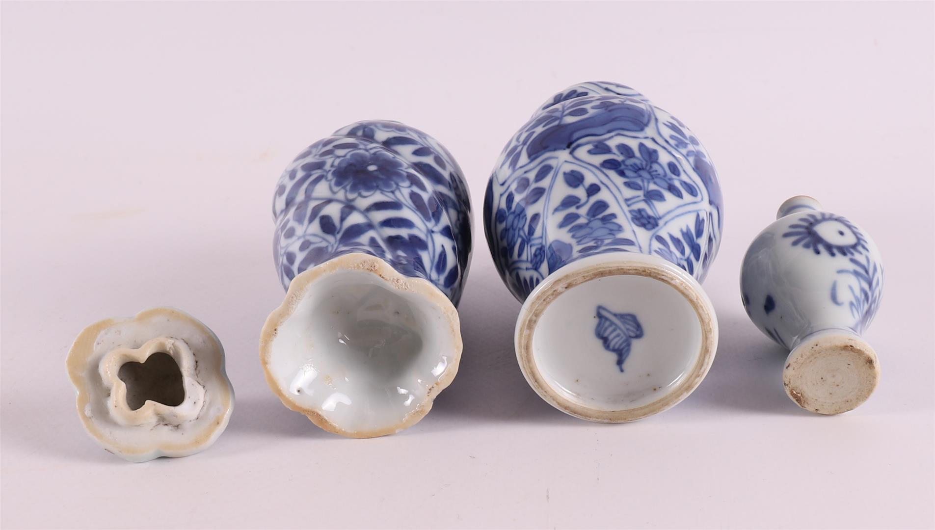 Three various blue/white porcelain vases, China, including Kangxi, around 1700. Blue underglaze - Image 6 of 7