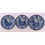 A series of three blue/white porcelain plates with capucine rim, China, Kangxi, around 1700. Blue