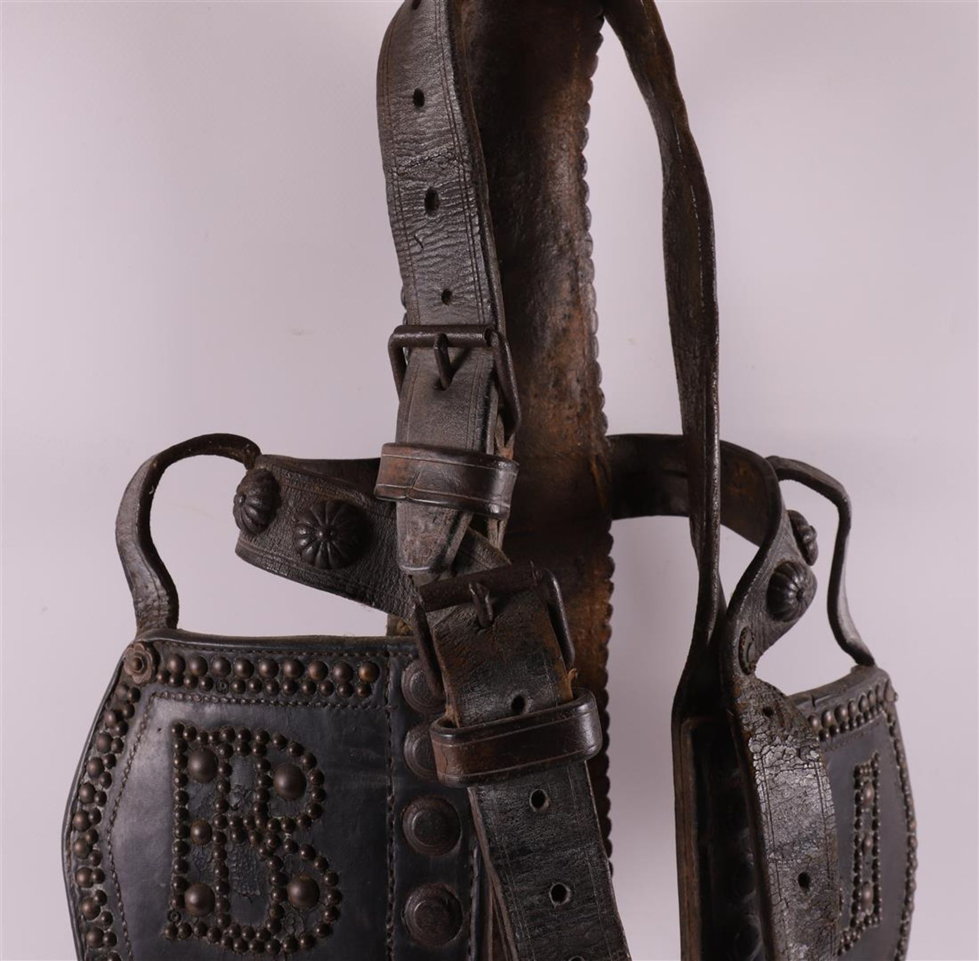 A leather horse bridle, 19th century. - Bild 3 aus 3