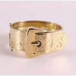 A 14 kt 585/1000 yellow gold belt bracelet with engraved floral decor, 37.6 grams, inner size 6 cm.