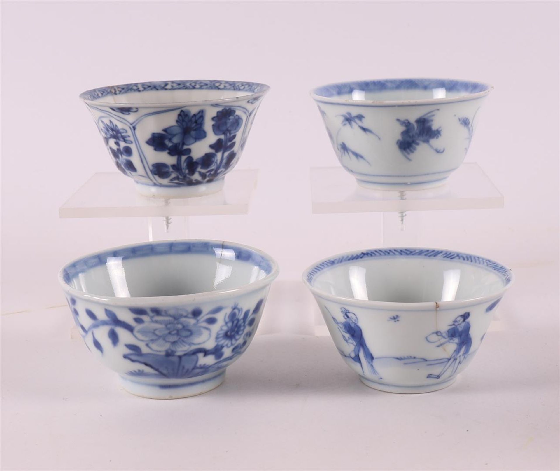 A lot of various blue/white porcelain cups and saucers, China, including 18th century, tot. 12x. (1x - Image 6 of 16