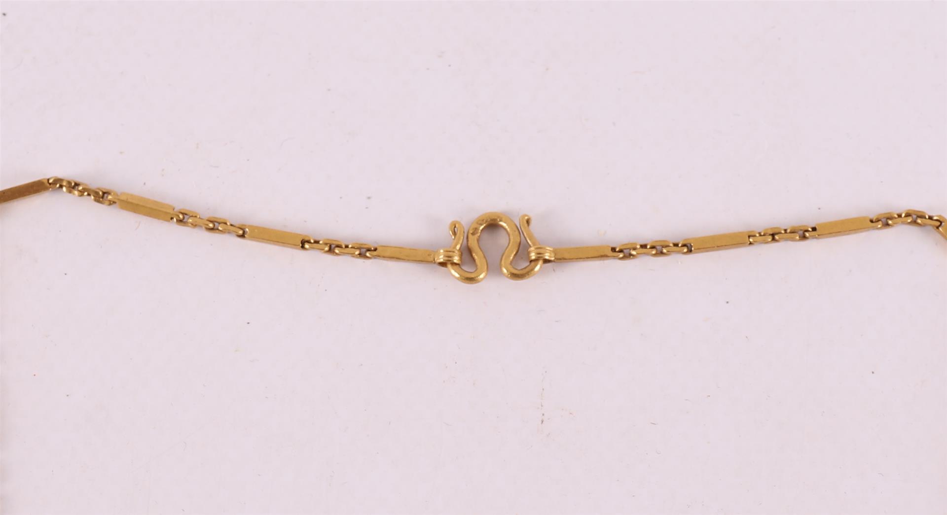 A 20 carat 833/1000 yellow gold link necklace, 22.7 grams, length 65 cm. - Image 2 of 2