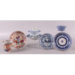 A lot of various Chinese porcelain, including Mandarin decor, China 18th century, tot. 8x (contoured
