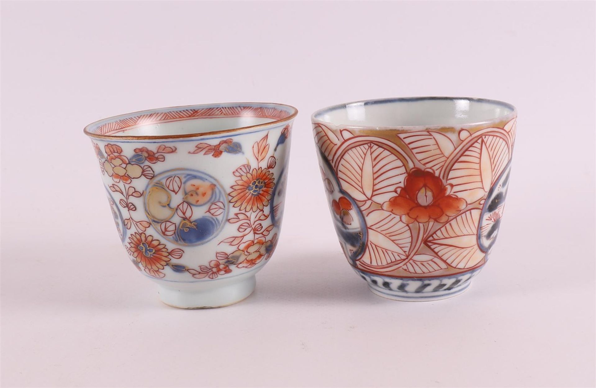 A lot of various porcelain, including Chinese Imari bowls, China, 18th century, tot. 4x (1 bowl of - Bild 5 aus 11