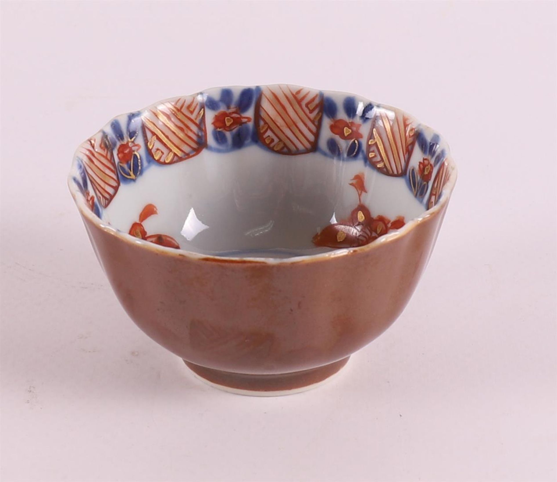 A lot of various porcelain, including Chinese Imari bowls, China, 18th century, tot. 4x (1 bowl of - Bild 9 aus 11