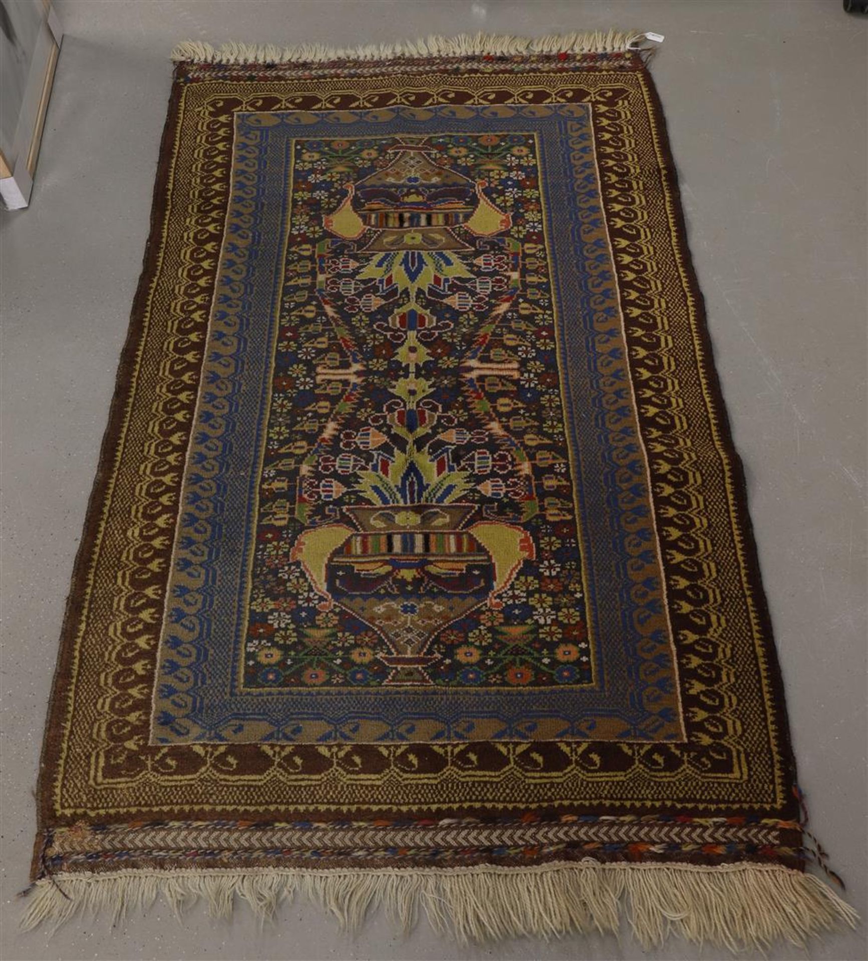 An oriental prayer rug, l 160 x w 88 cm. Here's another one, to. 2x.