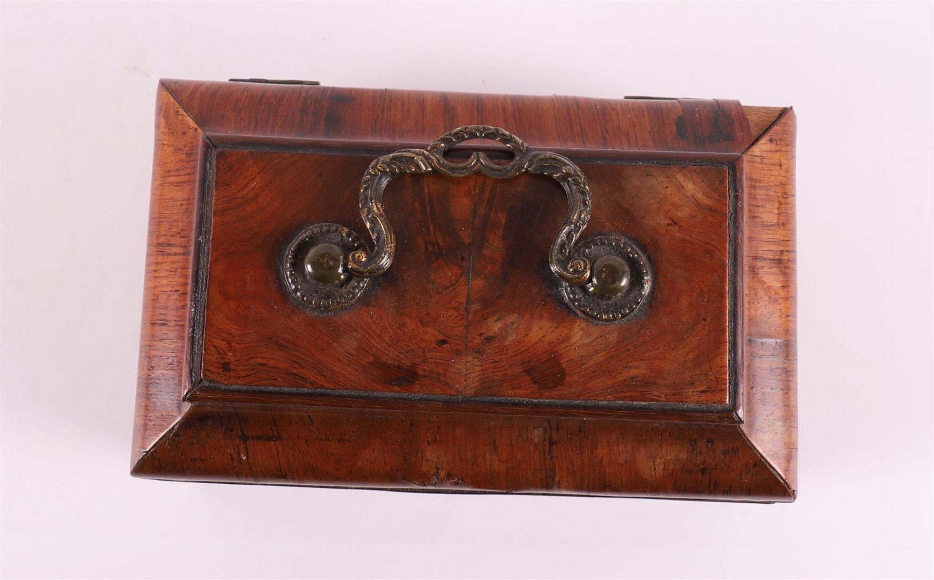 A Dutch rosewood tea box, mid 18th century, h 14 x l 20 x w 12 cm. - Image 6 of 7