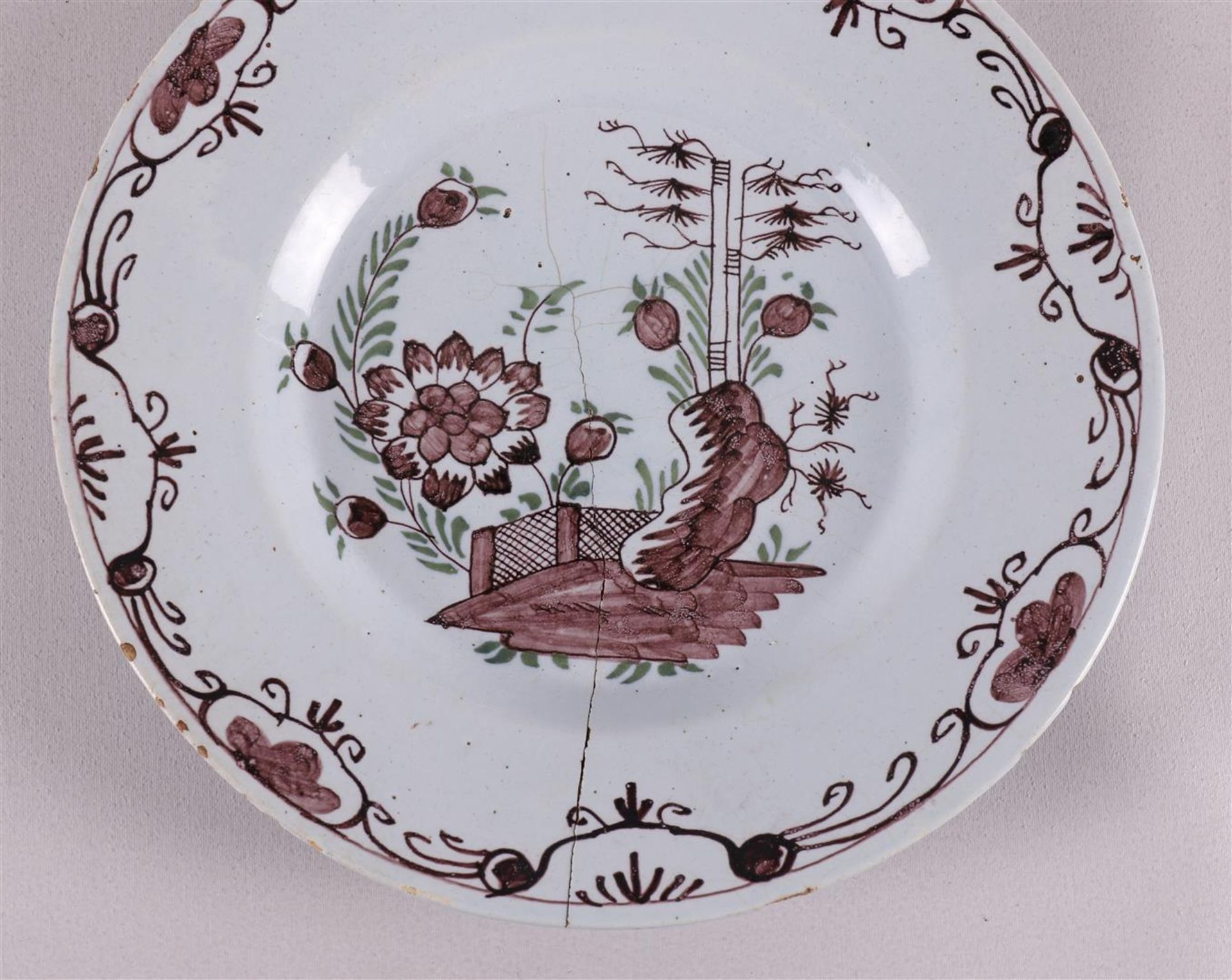 Two Delft earthenware plates, Holland, 18th century. Manganese and green Chinoise decor, Ø 22.5 - Image 3 of 8