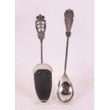 A 2nd grade 835/1000 silver pie scoop and ditto silver egg spoon, 20th century, including maker's