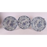 A series of three blue and white porcelain plates, China, Qianlong, 18th century. Blue underglaze