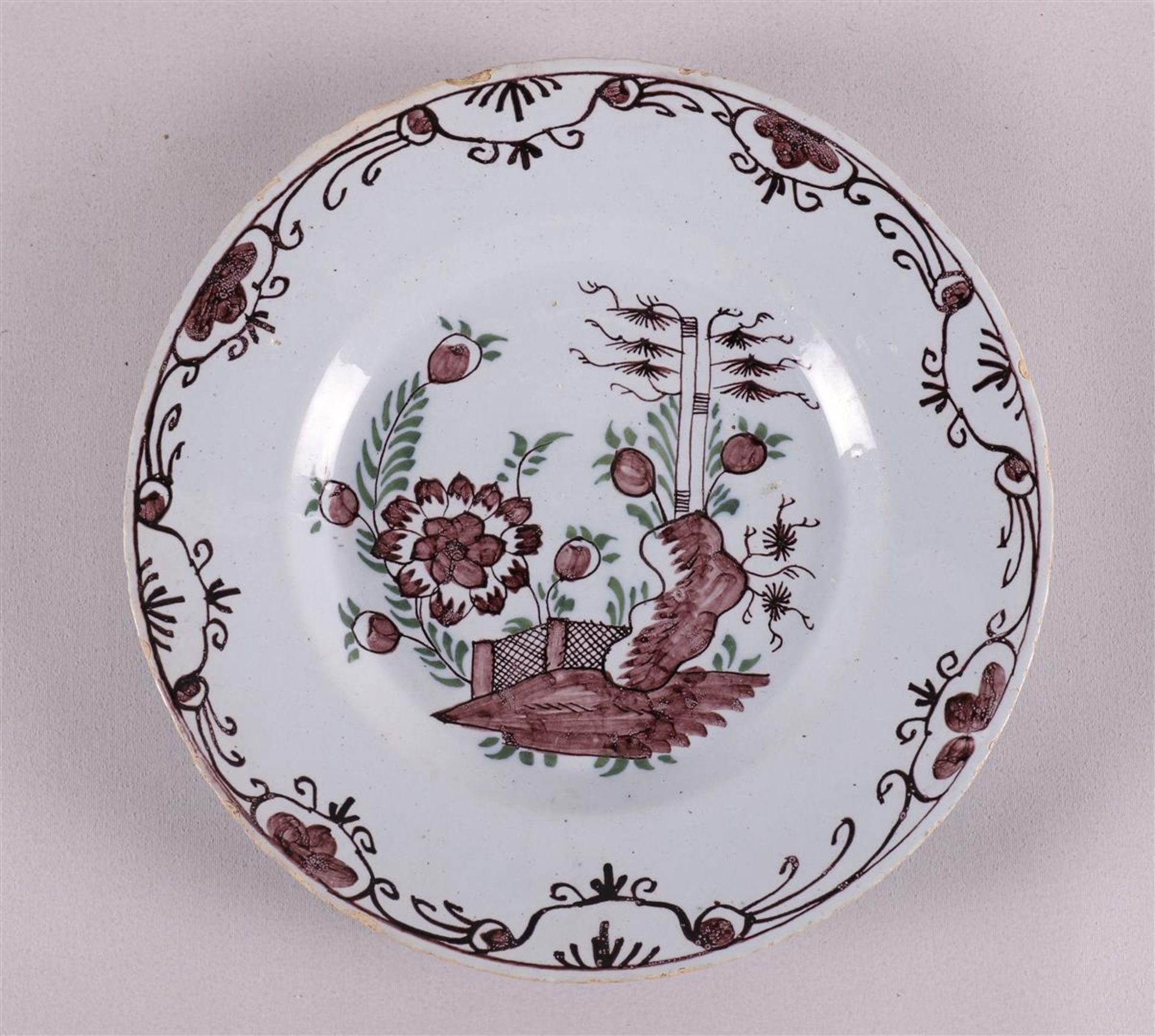 Two Delft earthenware plates, Holland, 18th century. Manganese and green Chinoise decor, Ø 22.5 - Image 6 of 8