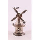 Etagere silver. A Dutch windmill, maker's mark: fam. H. Hooijkaas, Schoonhoven, h 12 cm.