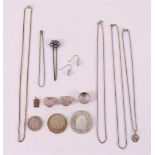 A lot of various mainly silver jewelery and coins, 91.2 grams.