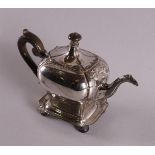 A second grade 835/1000 silver faceted teapot with horn handle and matching trivet, Groningen,