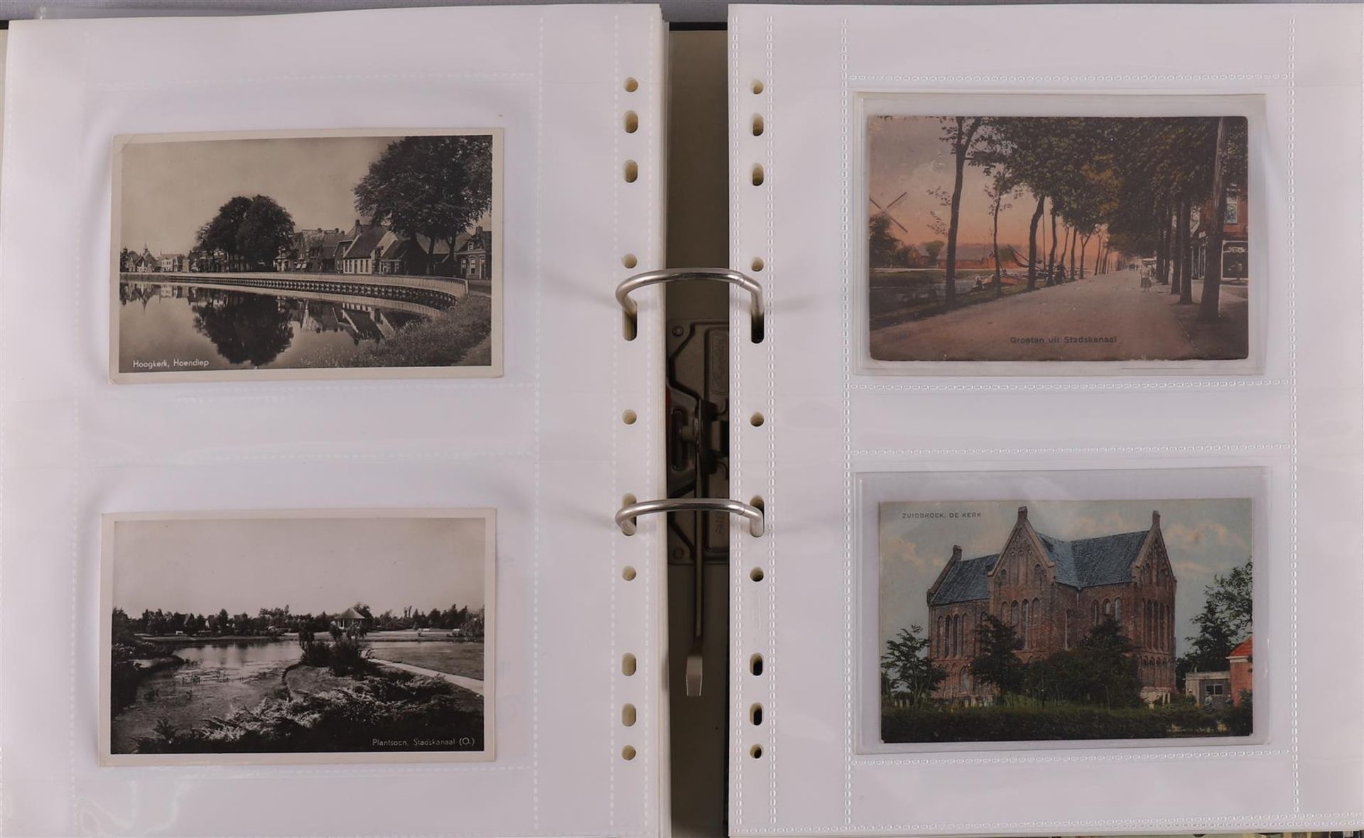 Topography. An album with postcards, mainly Groningen, including around 1900, circa 230 pieces. - Bild 2 aus 2