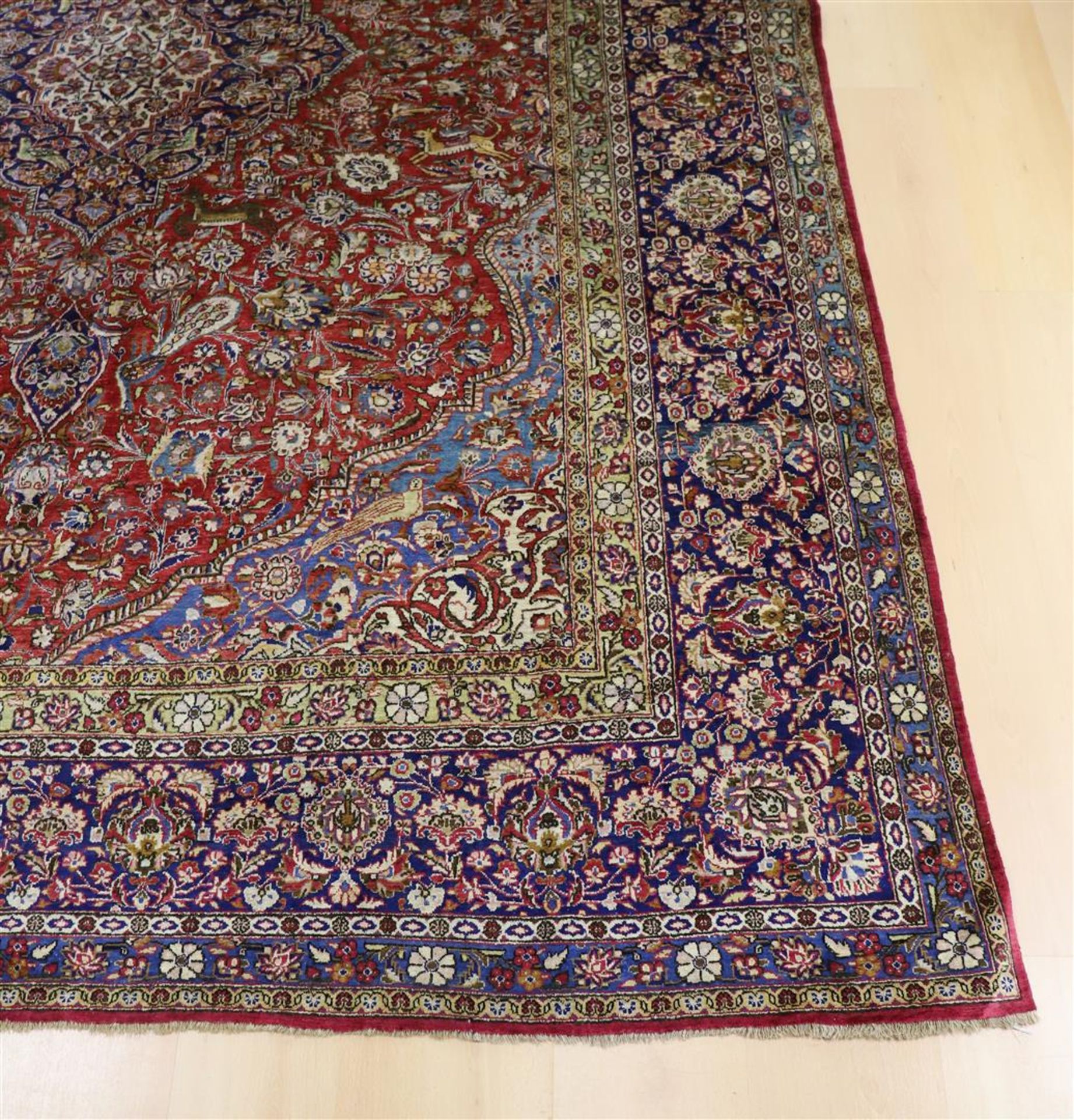 An Oriental silk carpet with red ground and floral motifs, Keshan, Iran, length 295 x w 229 cm ( - Image 4 of 6