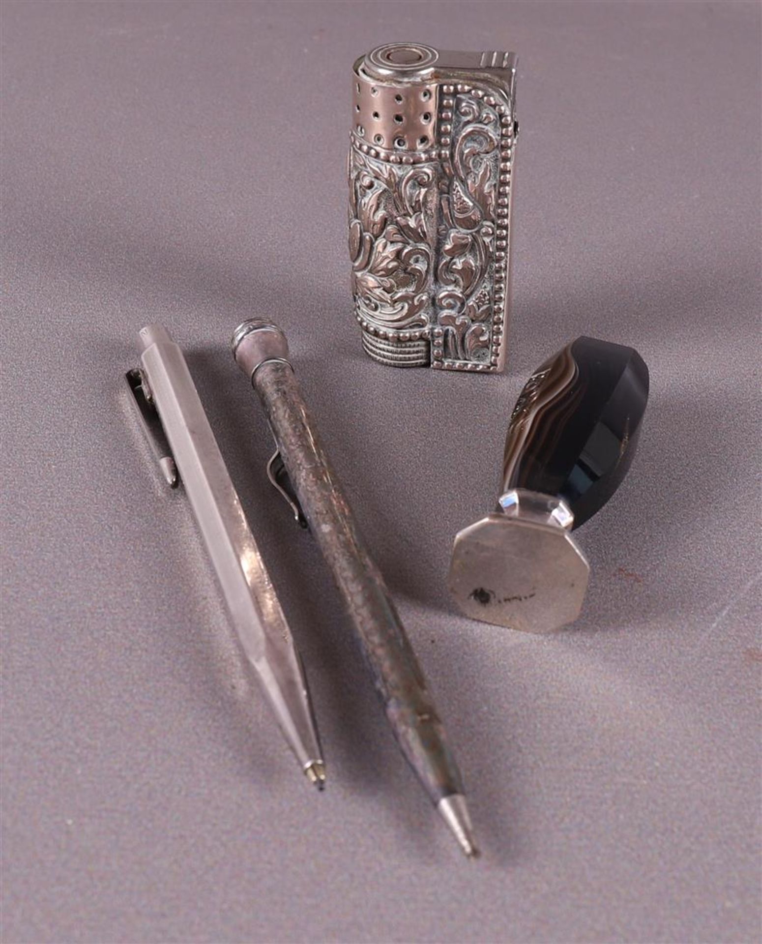 Two various silver mechanical pencils, cachet and lighter with silver casing, - Image 2 of 2