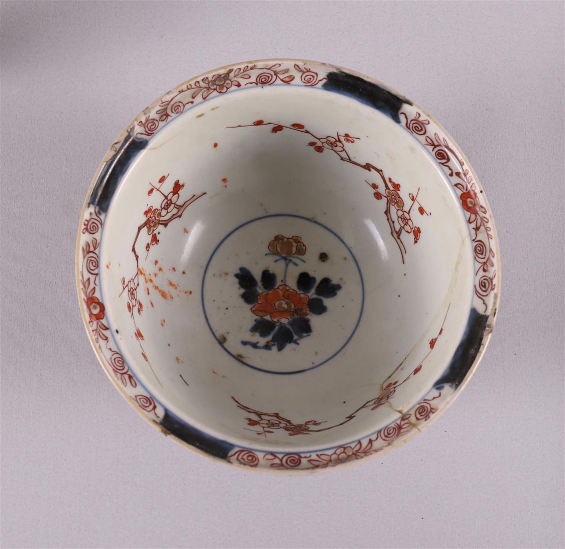 A lot of various Japanese porcelain, including Meiji, 19th century - Bild 6 aus 19