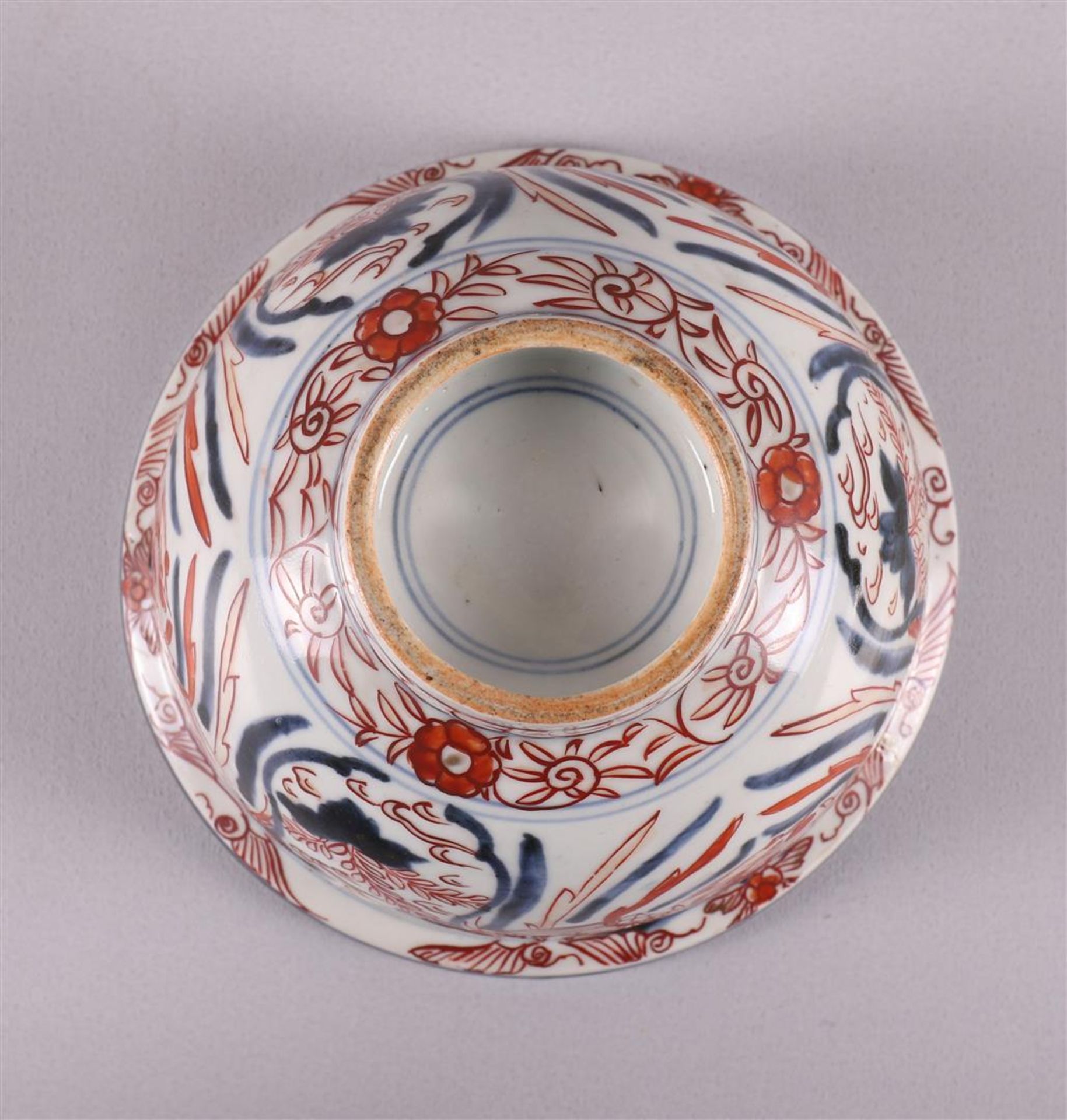 A lot of various Japanese porcelain, including Meiji, 19th century - Bild 8 aus 19