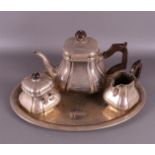A silver tea service with rosewood handles, model 'Cardinal', 20th century.