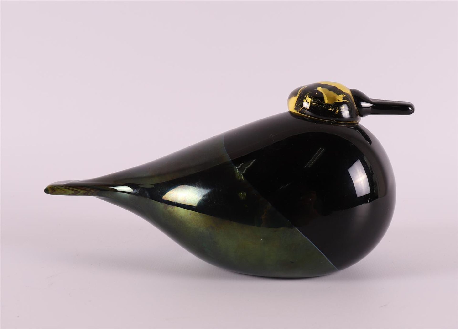 A black glass bird, design: Oiva Toikka, Finland. - Image 2 of 4