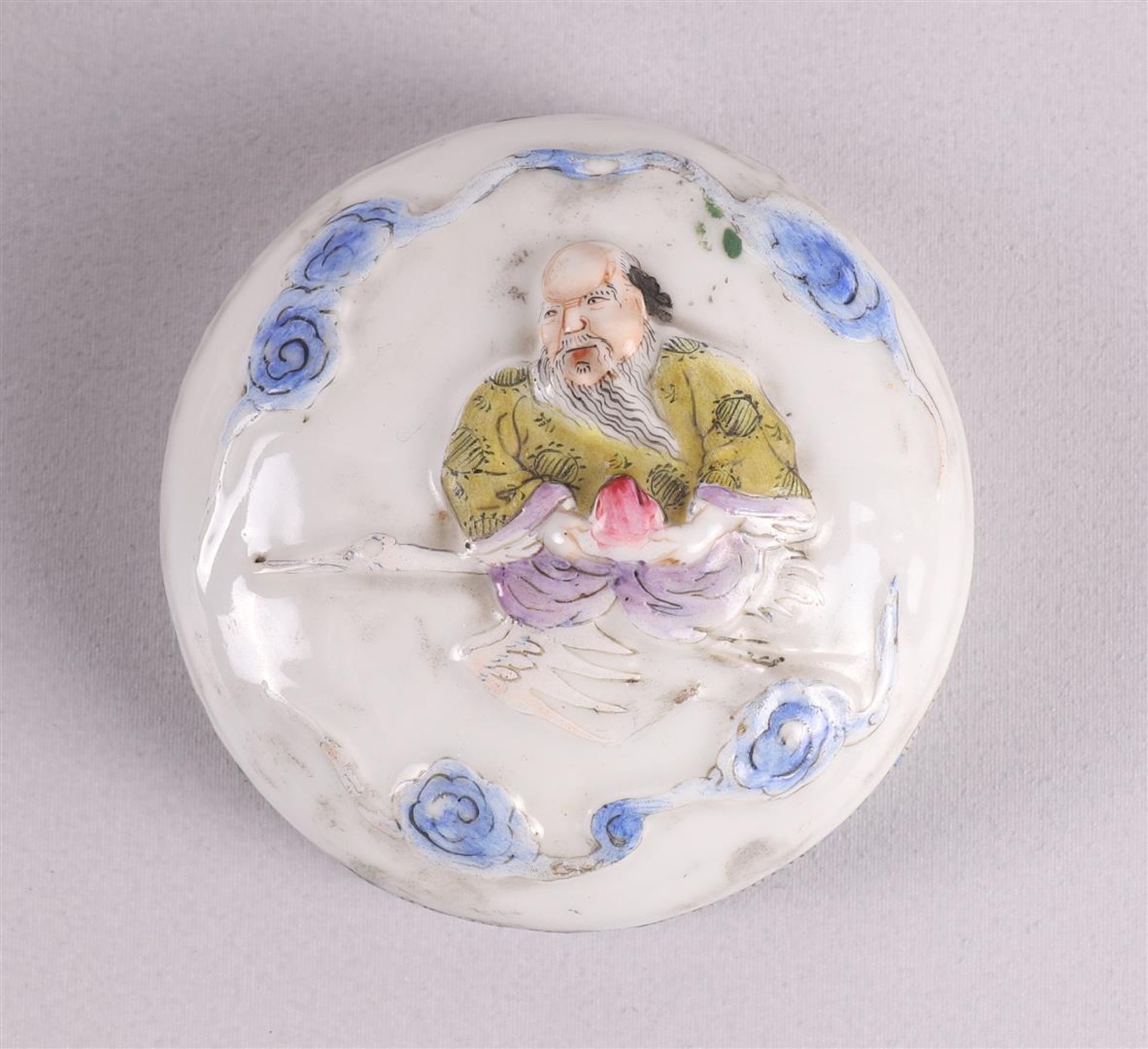 A porcelain ginger jar, China, around 1900. Polychrome relief decoration of figures in cartouches - Image 7 of 8