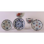 A lot of various Chinese Imari porcelain bowls and saucers, China, 18th century, to. 5x.