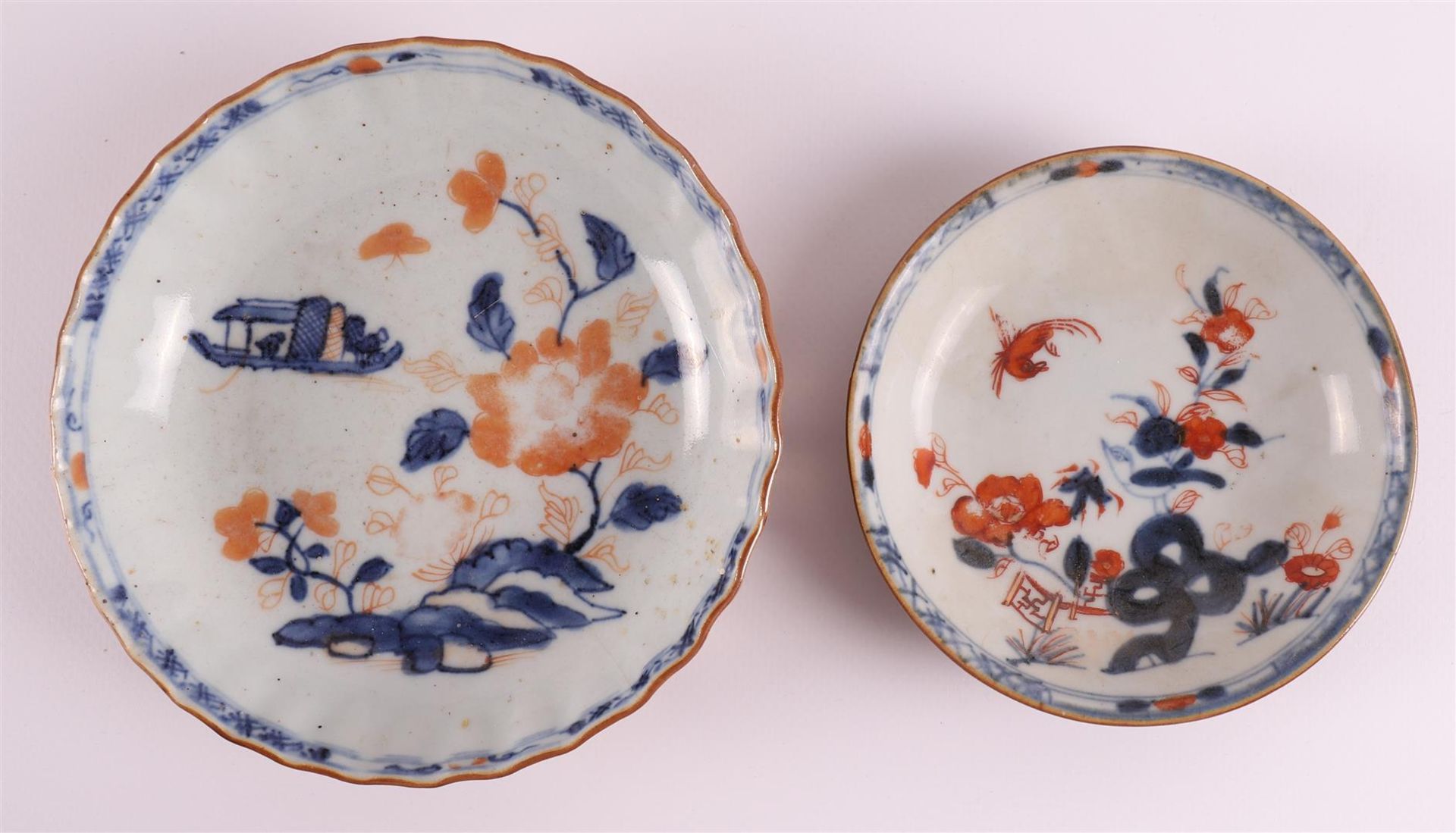 A lot of various Chinese porcelain, including Chinese Imari, China, 18th century, to. 7x. (Damages) - Image 2 of 13