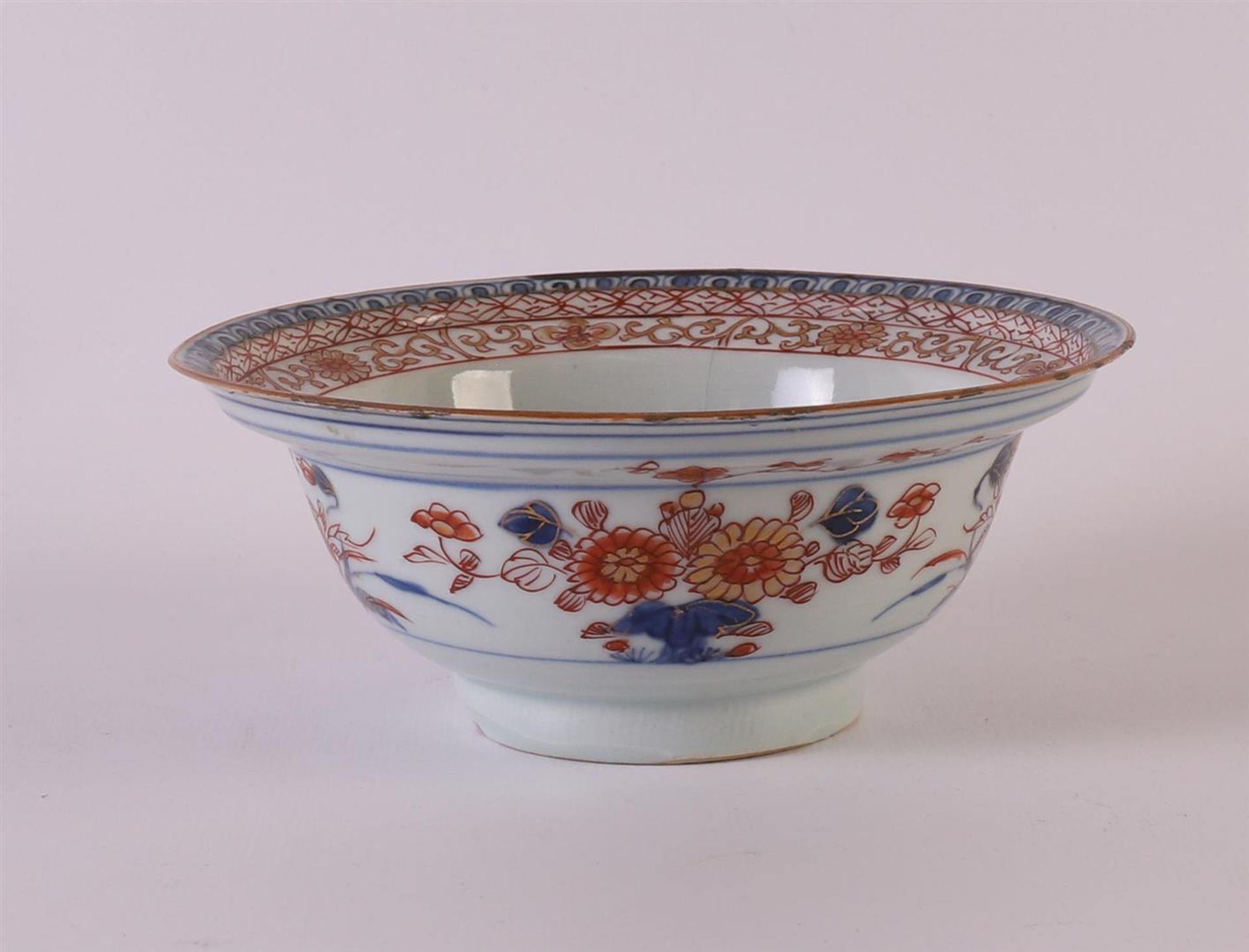 A porcelain hooded bowl, China, Qianlong 18th century. Blue/red, partly gold heightened floral - Image 3 of 8