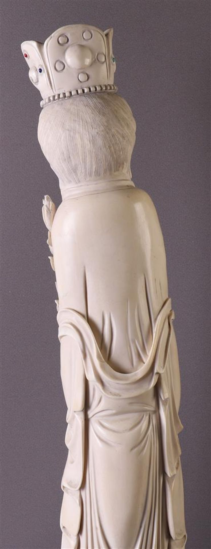 A carved ivory emperor and empress, China, Xuantong (1909-1911), h53 cm, 3227 grams, signed on the - Image 21 of 25