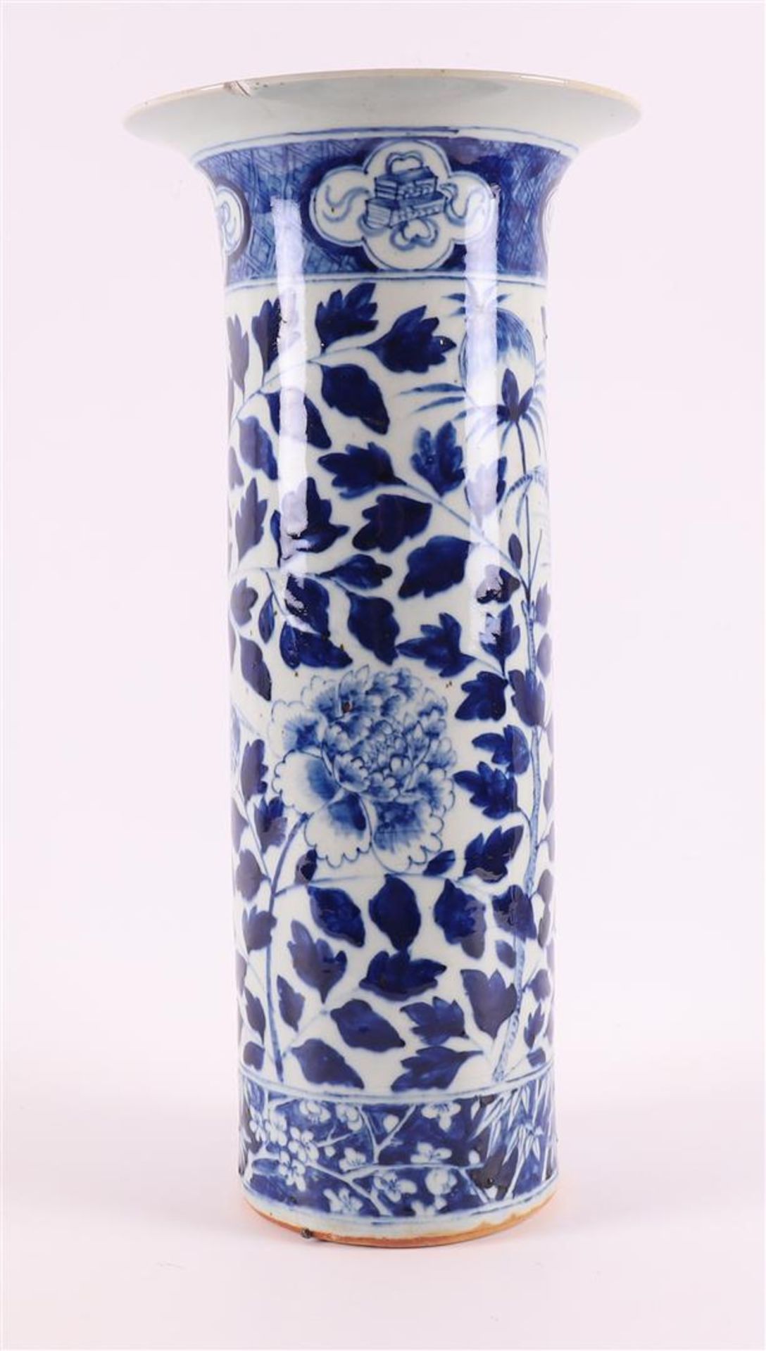 A cylindrical blue and white porcelain trumpet vase, China, 19th century. Blue underglaze floral - Image 3 of 7