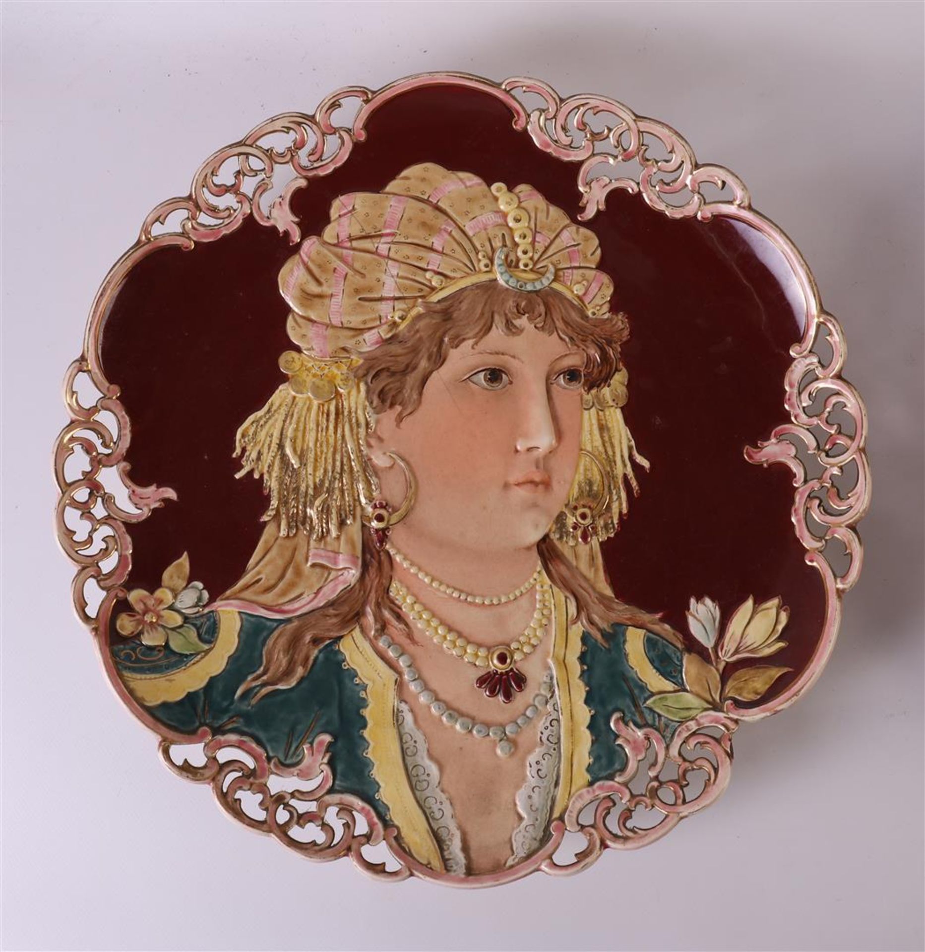 A pair of Art Nouveau earthenware dishes with partly ajourned edge, Bohemia, around 1900. Polychrome - Image 2 of 9