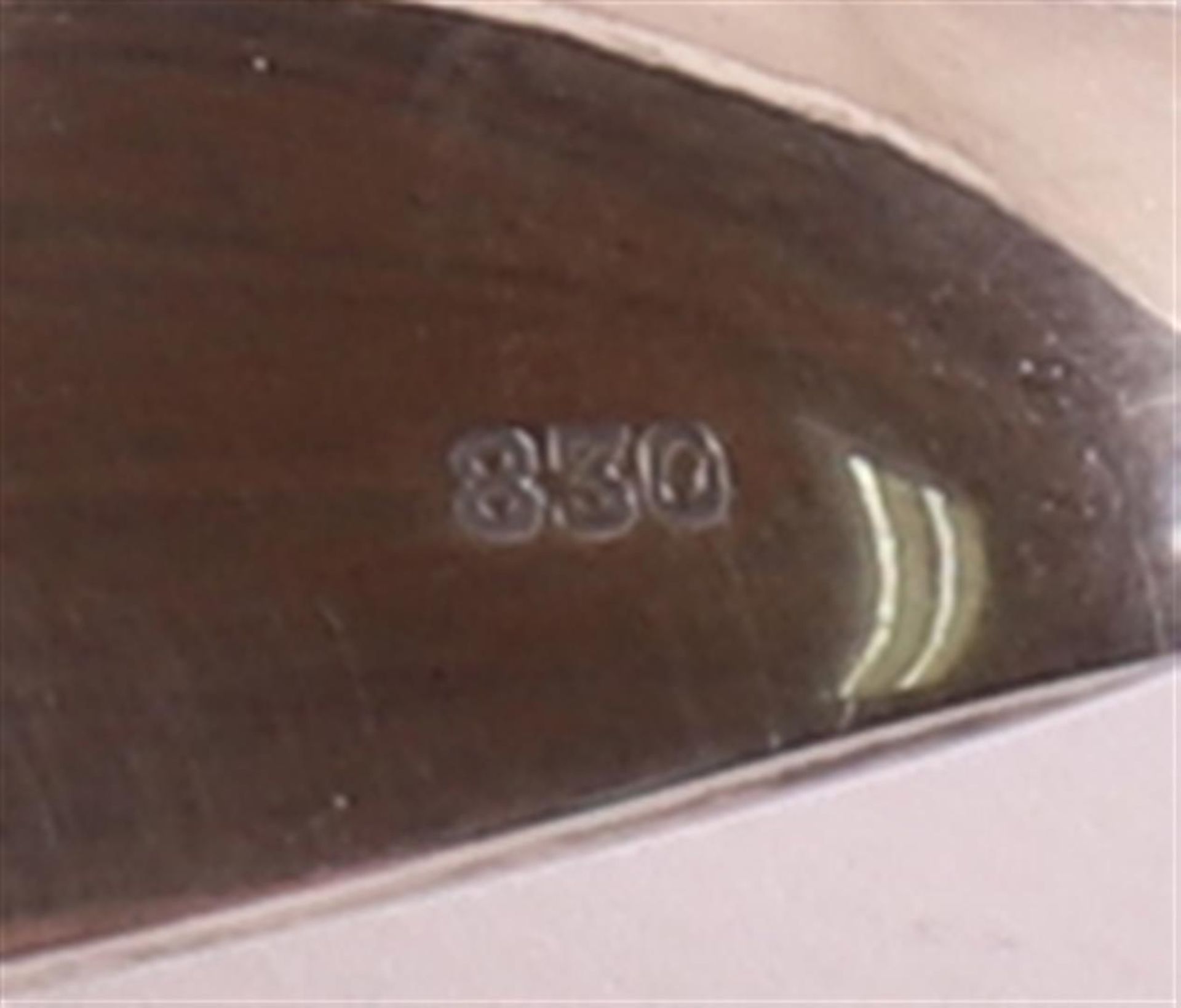 A second grade 835/1000 Art Deco silver custard spoon, ca. 1930, 133.5 grams, length 23 cm. - Image 2 of 4