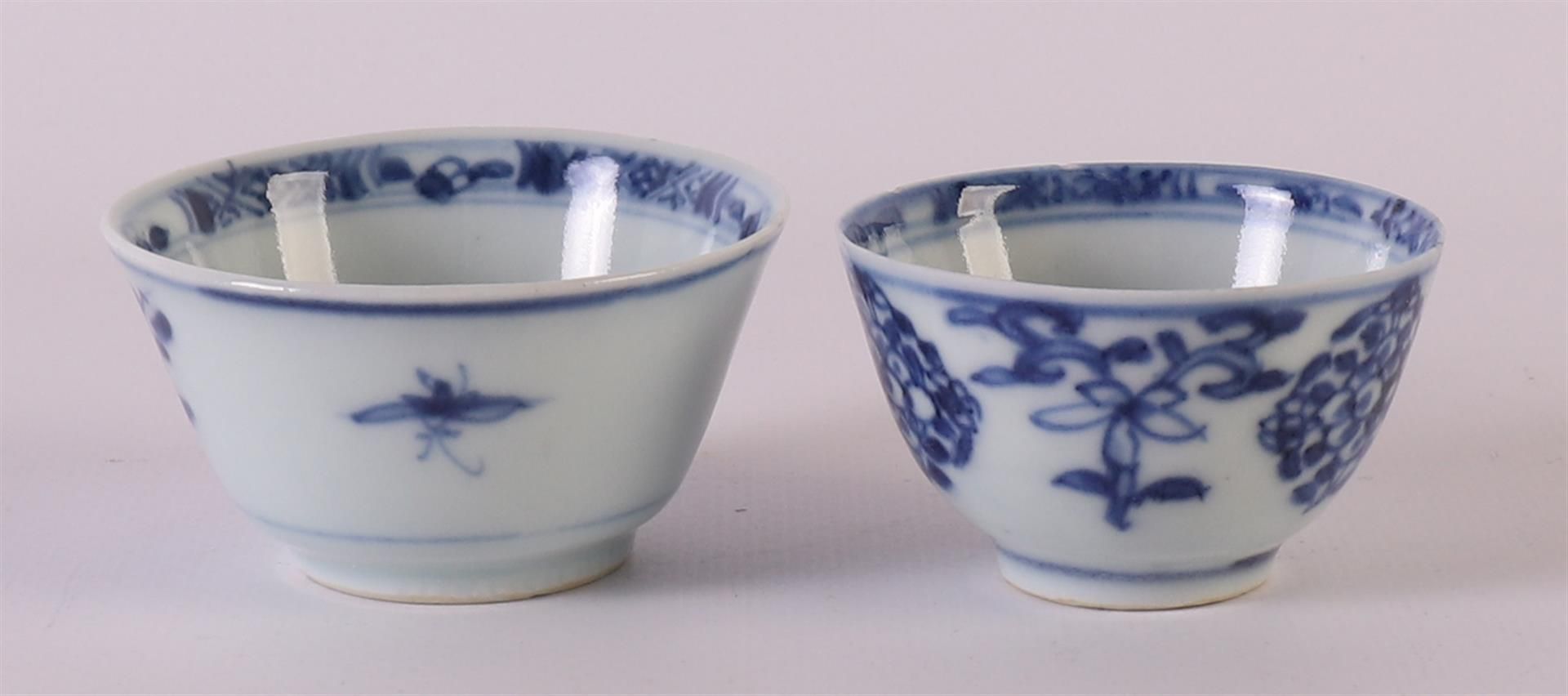 A lot of various Chinese blue/white porcelain, China 18th century, to. 6x. - Bild 8 aus 10