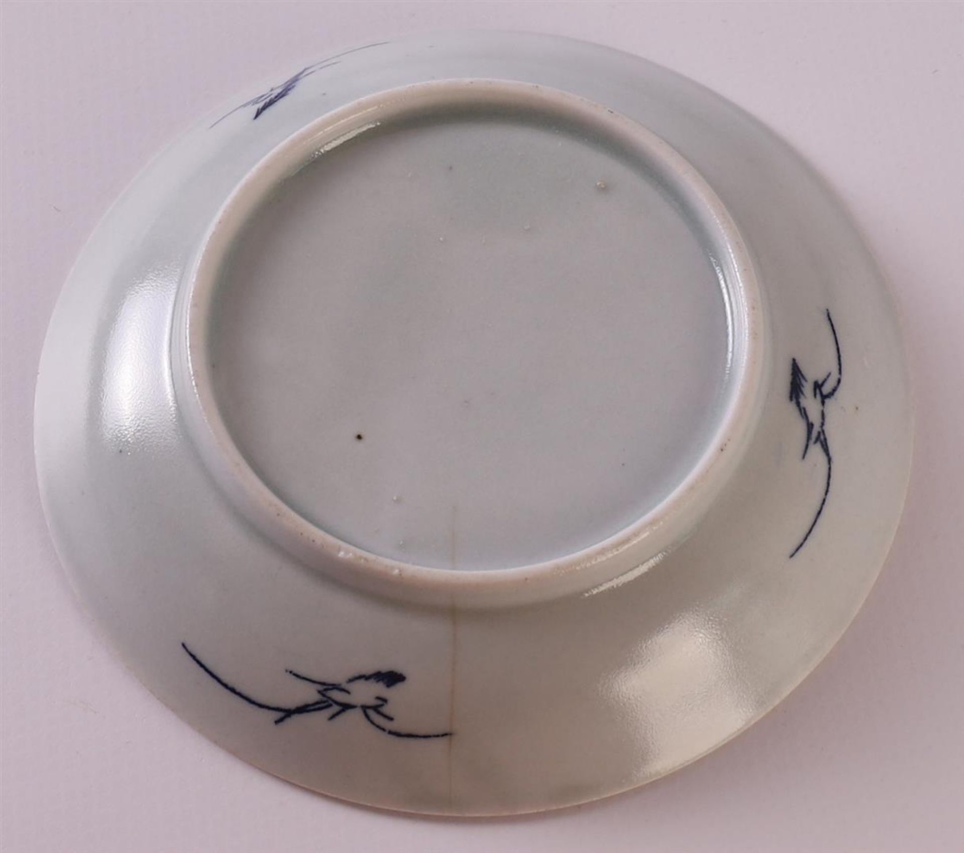 Twelve blue/white porcelain cups and saucers, China, late 19th century. Blue underglaze floral - Bild 8 aus 20