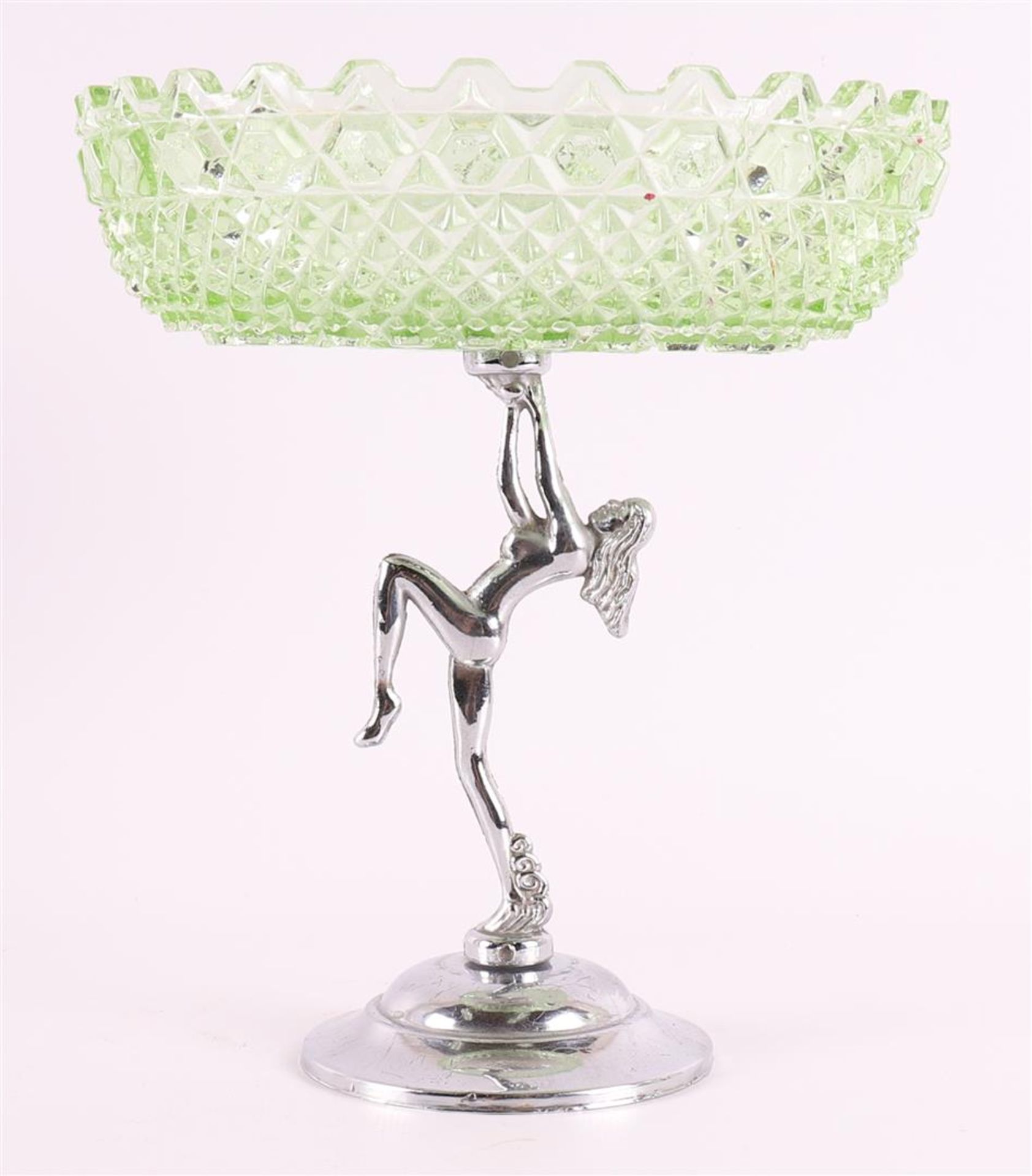 A green pressed glass Art Deco tazza on chrome metal base in the shape of a dancer, France, ca. - Bild 2 aus 3