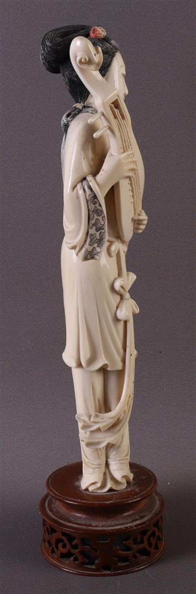 A carved ivory Guanyin, so-called immortal 'He / Please note: This lot contains ivory and is - Image 3 of 8