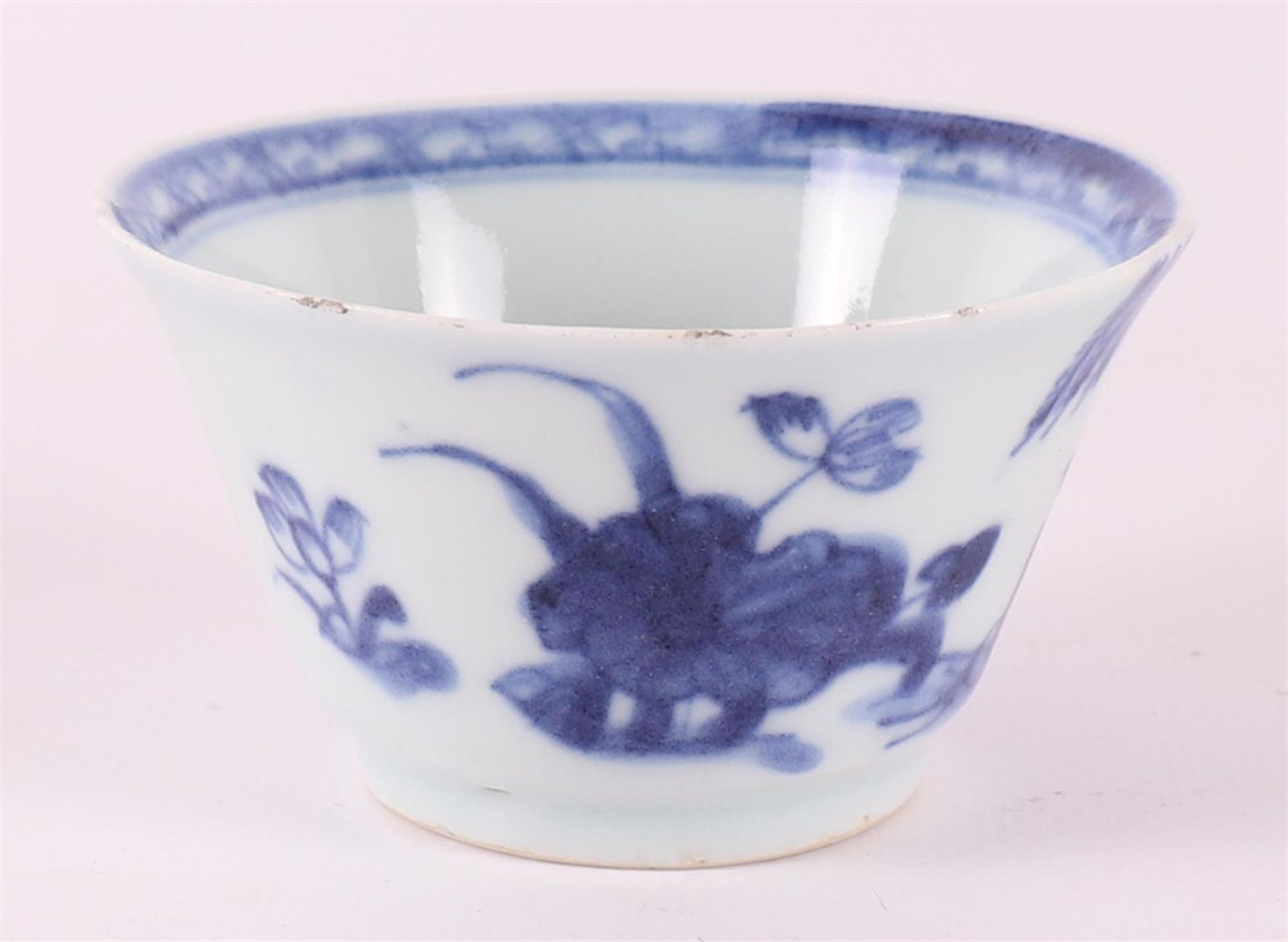 Two blue/white porcelain cups and saucers, China, Qianlong, 18th century. Blue underglaze decor of - Image 7 of 9