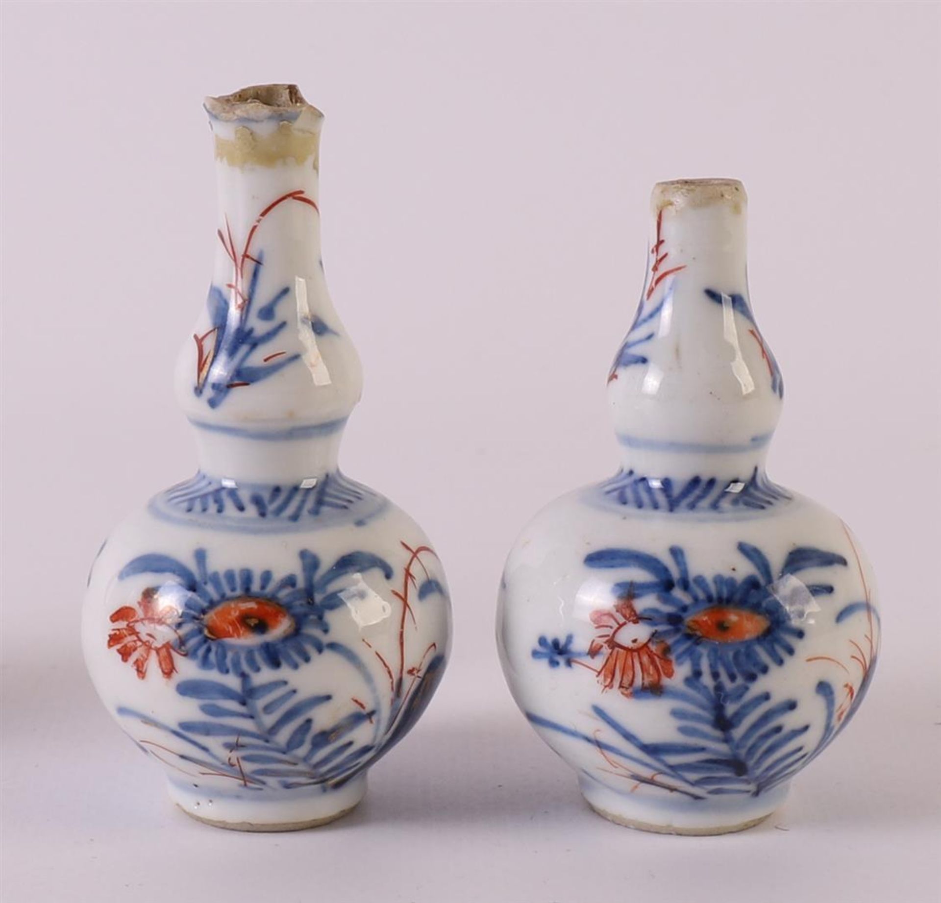 A lot of various etagère porcelain, including Imari and rouge de fer cups, China, including 18th - Bild 2 aus 14