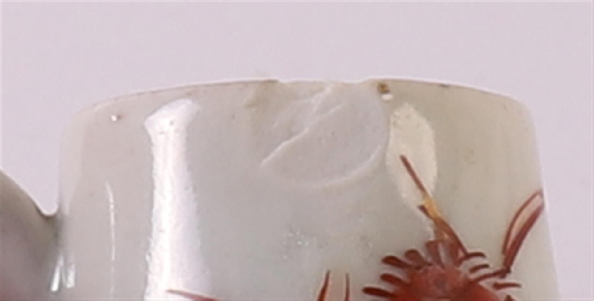 A lot of various etagère porcelain, including Imari and rouge de fer cups, China, including 18th - Bild 8 aus 14