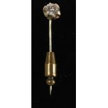 A 14 kt 585/1000 gold tie pin with brilliant cut diamond of approx. 0.50 crt, gross weight approx.