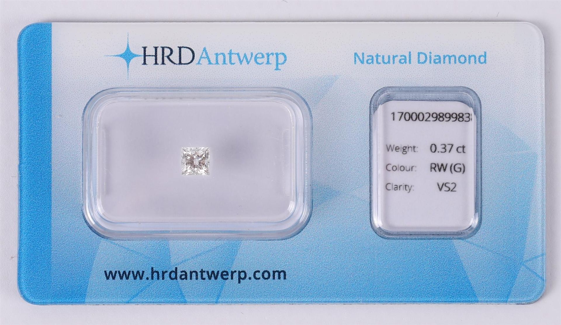 A princess cut diamond of 0.37 crt |G|-VS2. With HRD certificate.