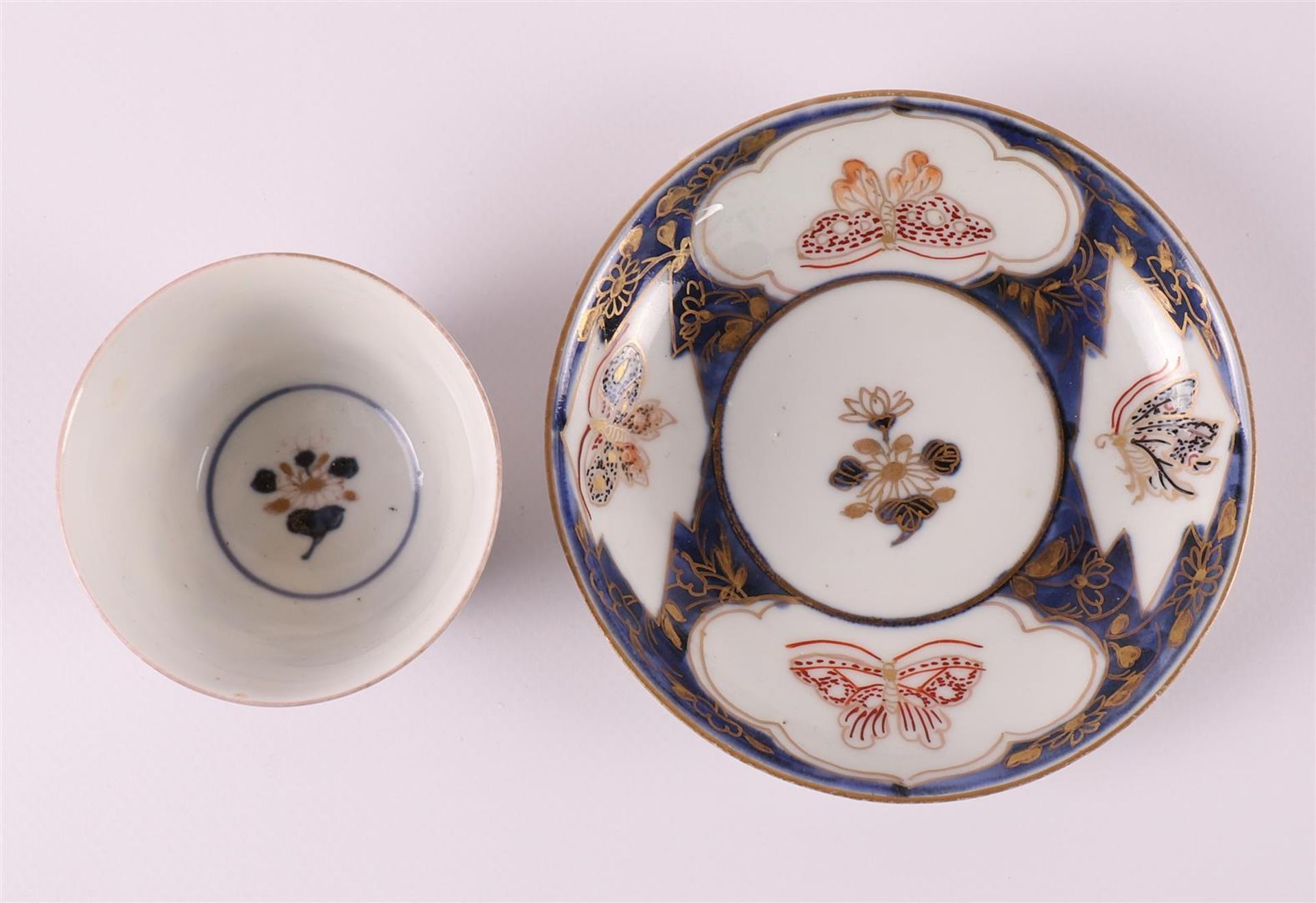 A lot of various Chinese and Japanese porcelain, including Amsterdam furs, 18th/19th century, to. - Image 5 of 22