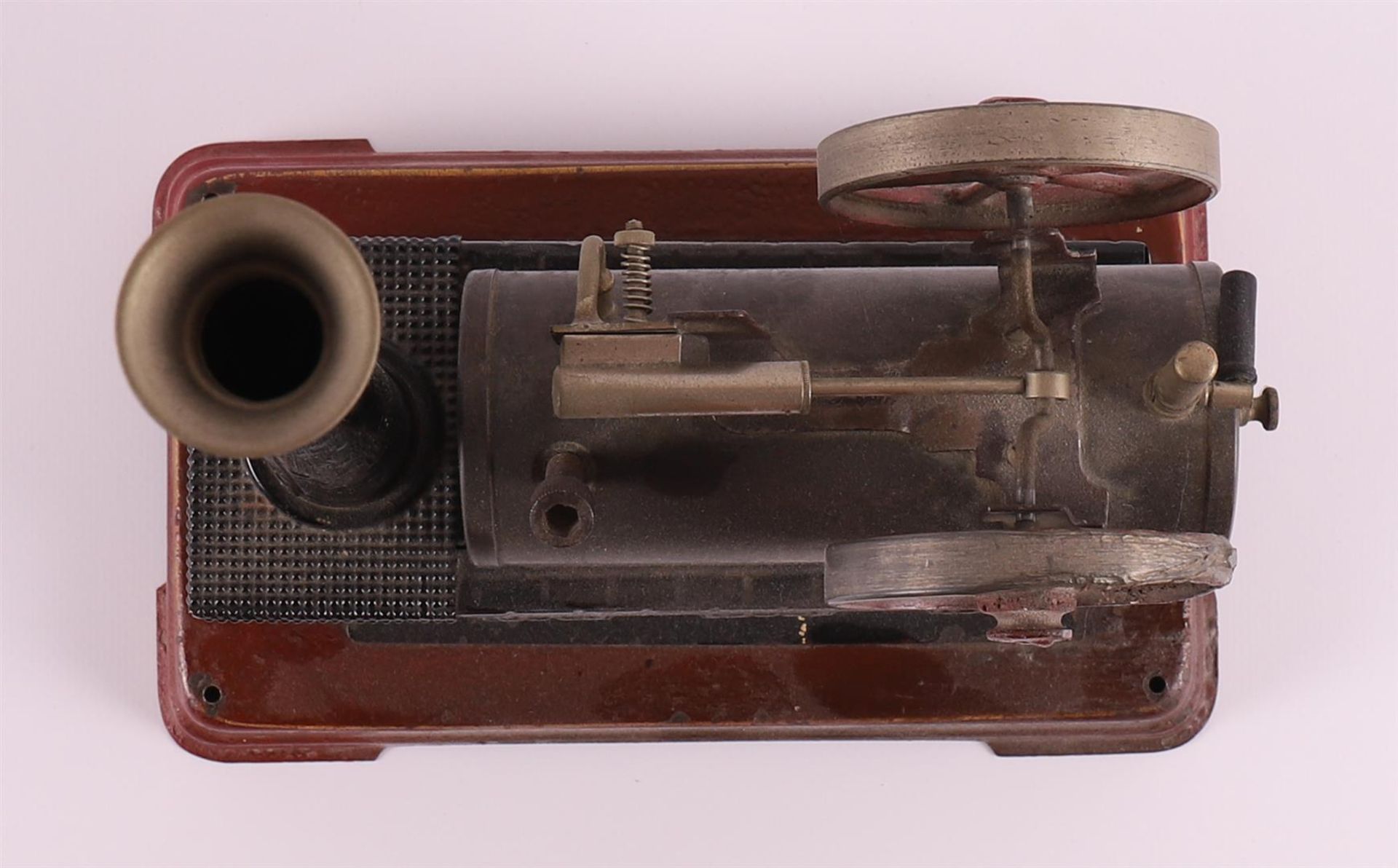 A tin steam engine, 1st half of the 20th century, h 29 x l 20 x w 11.5 cm. . - Image 6 of 6